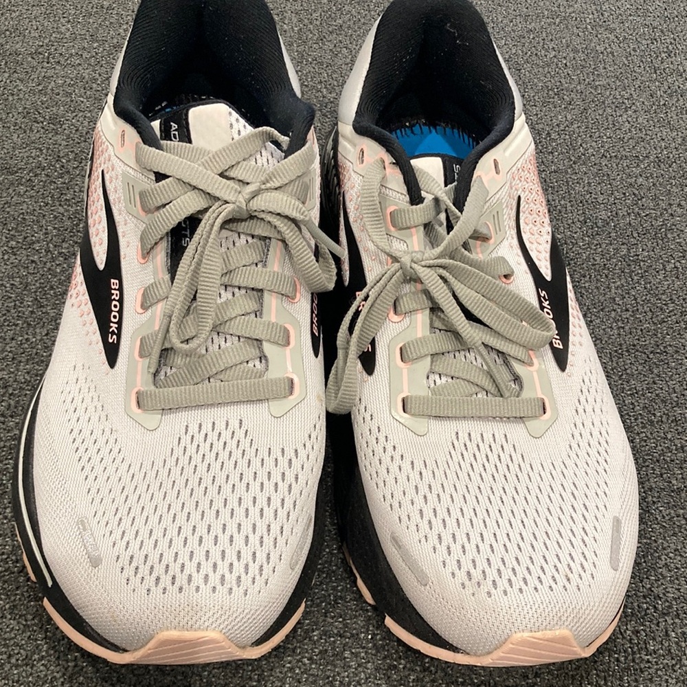 Brooks Gray and Black Athletic Shoes for Running